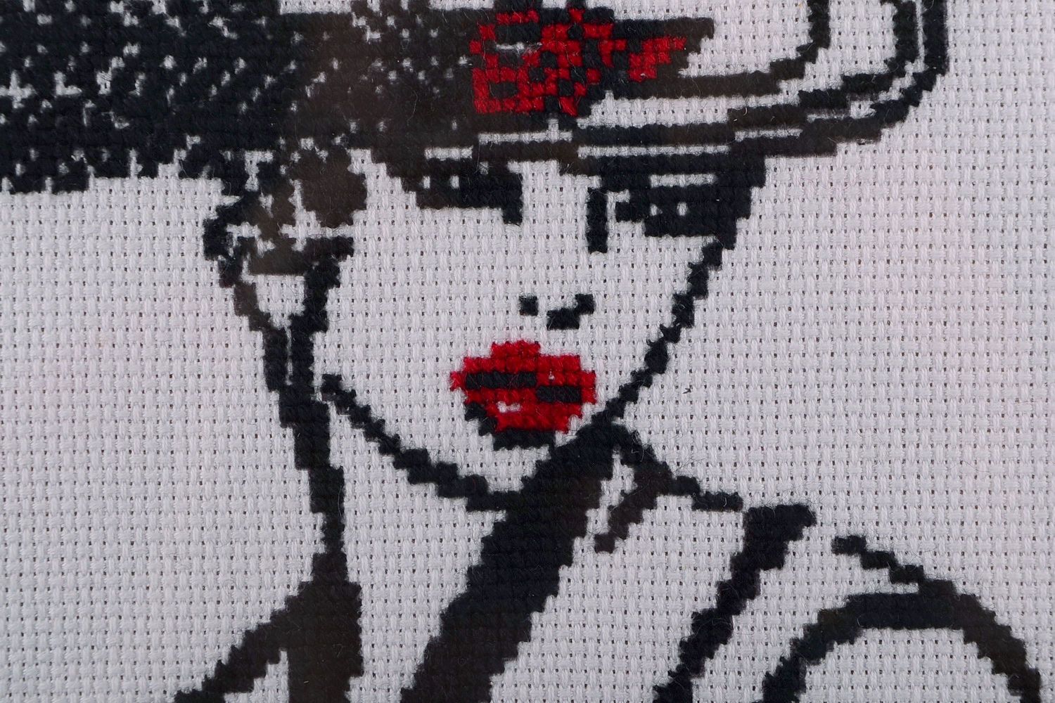Cross stitched painting Girl photo 2