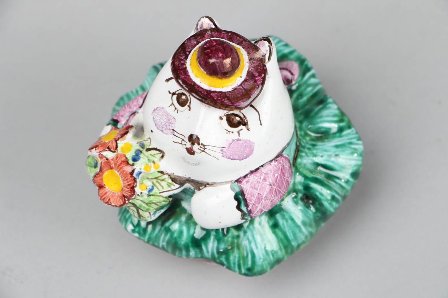 Pequeña figura de cerámica de gatita foto 3