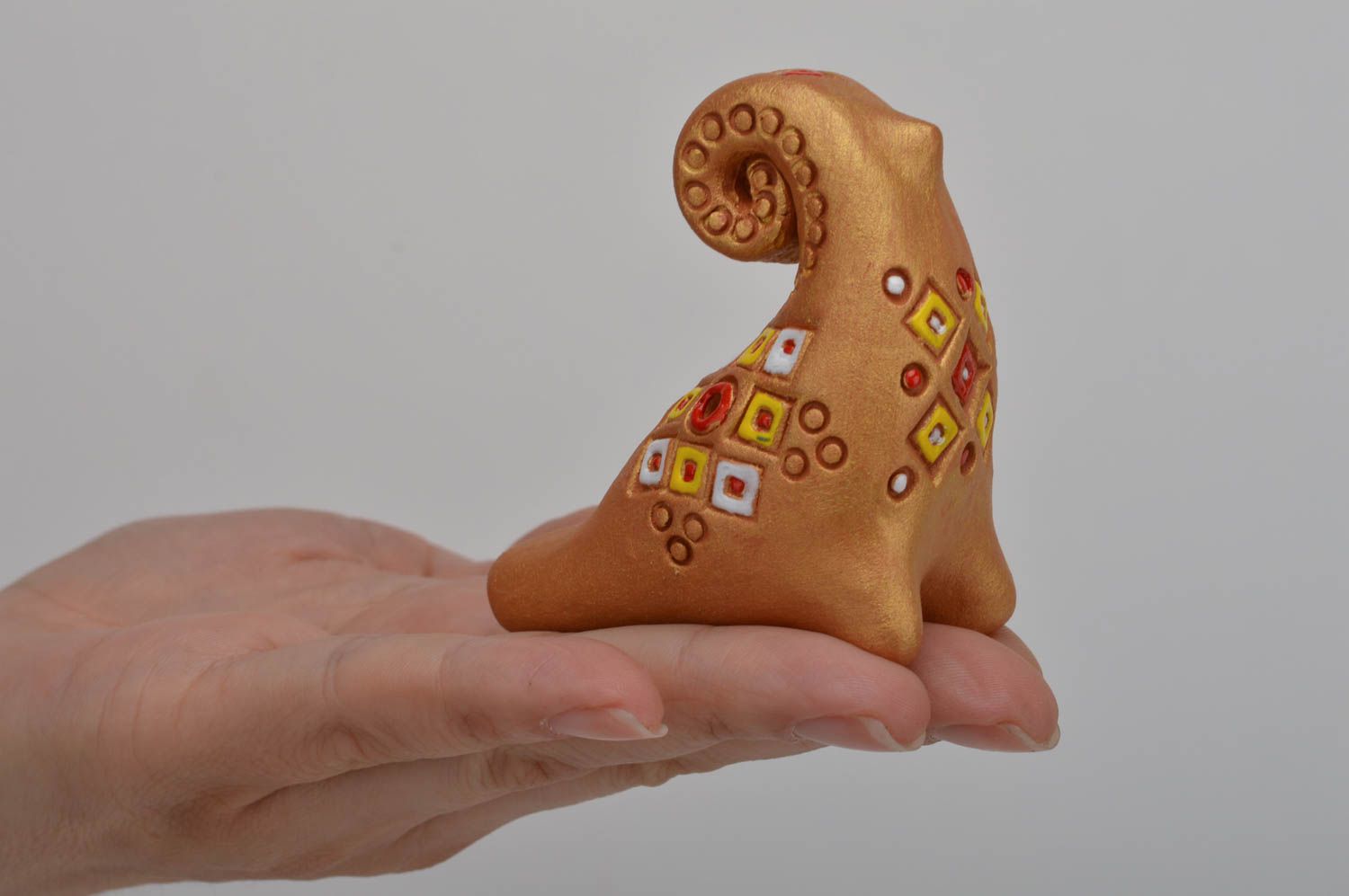 Goldish handmade painted unusual beautiful folk toy whistle made of clay photo 3