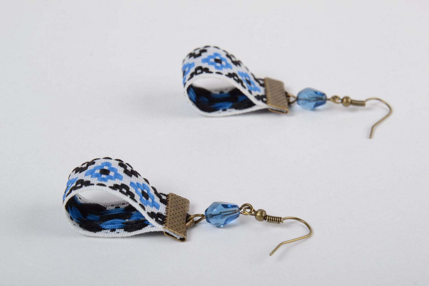 Handmade earrings made of lace with ethnic motifs white with blue for women photo 3