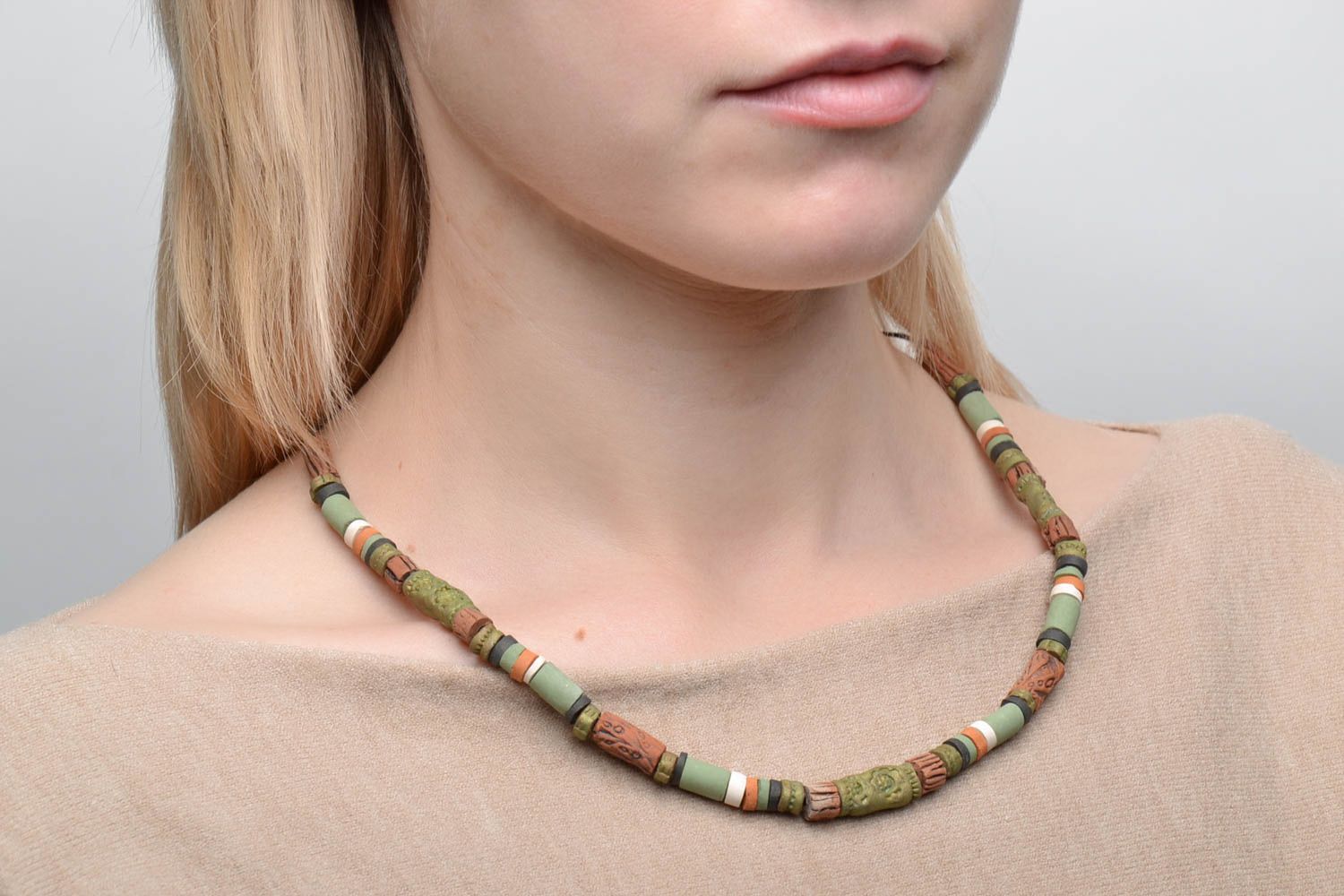 Ceramic bead necklace photo 2