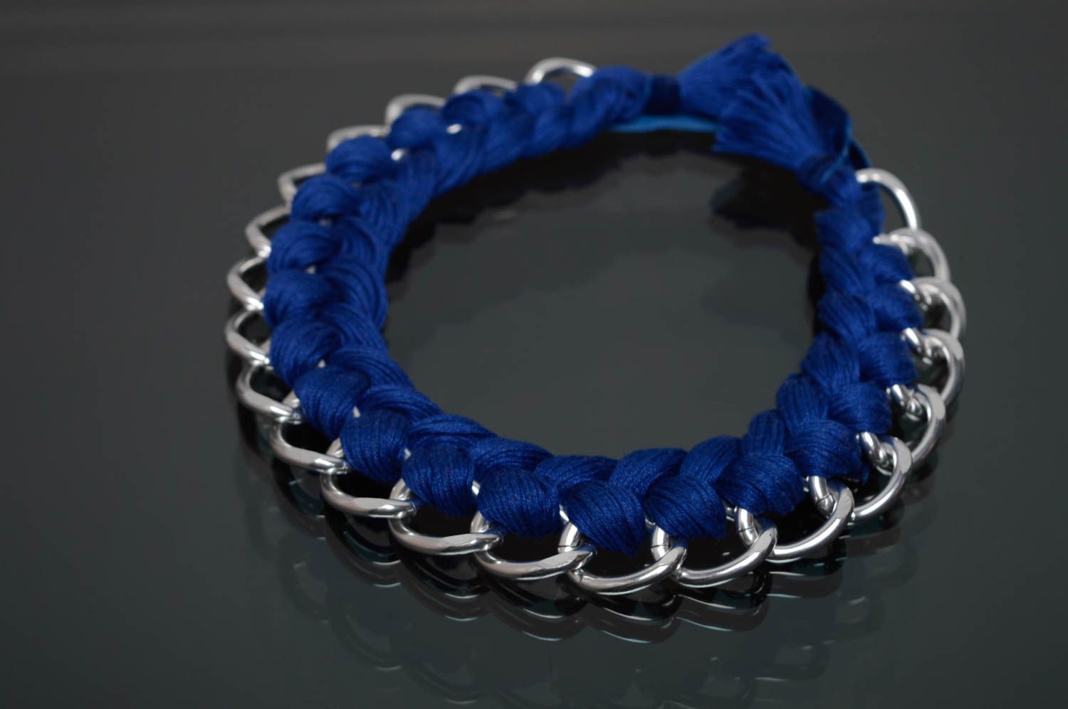 Blue necklace made of floss and chain photo 1