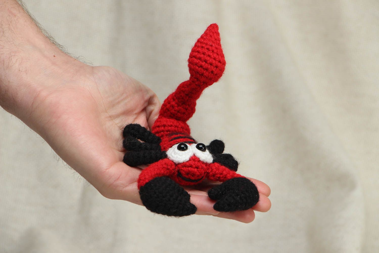 Jouet mou tricoté au crochet scorpion photo 4