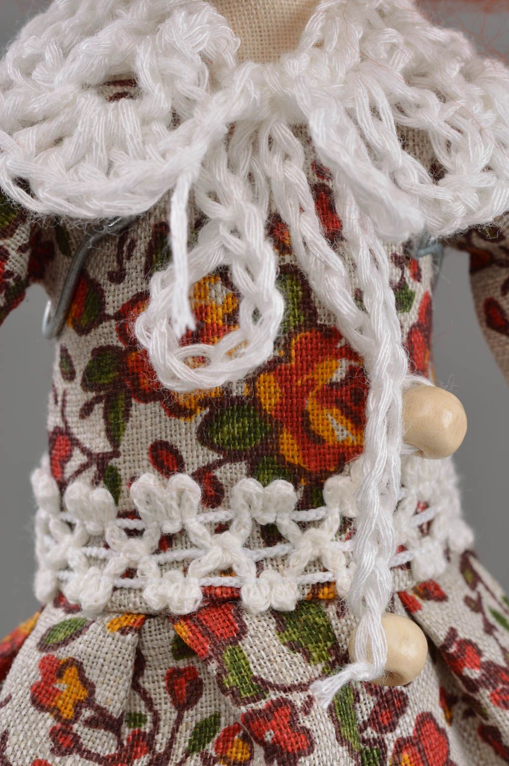 Авторская интерьерная кукла ручной работы из ткани на подставке Рыженькая   фото 2