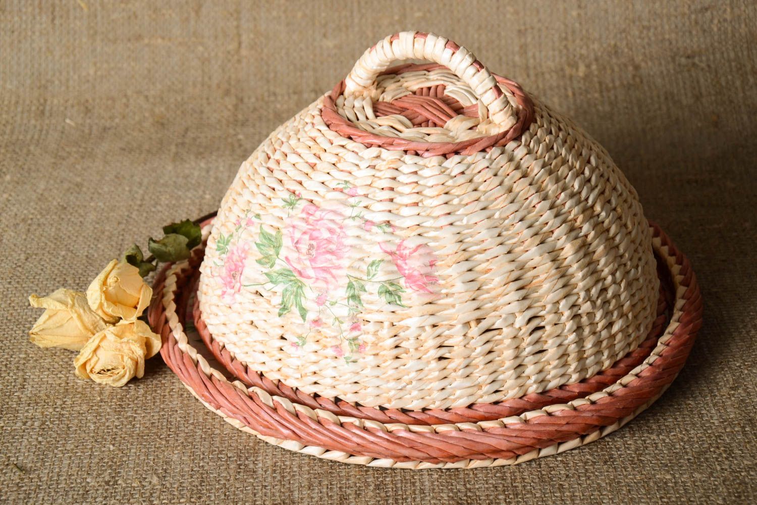 Плетеная хлебница ручной работы хлебница с крышкой корзина из газет красивая фото 1