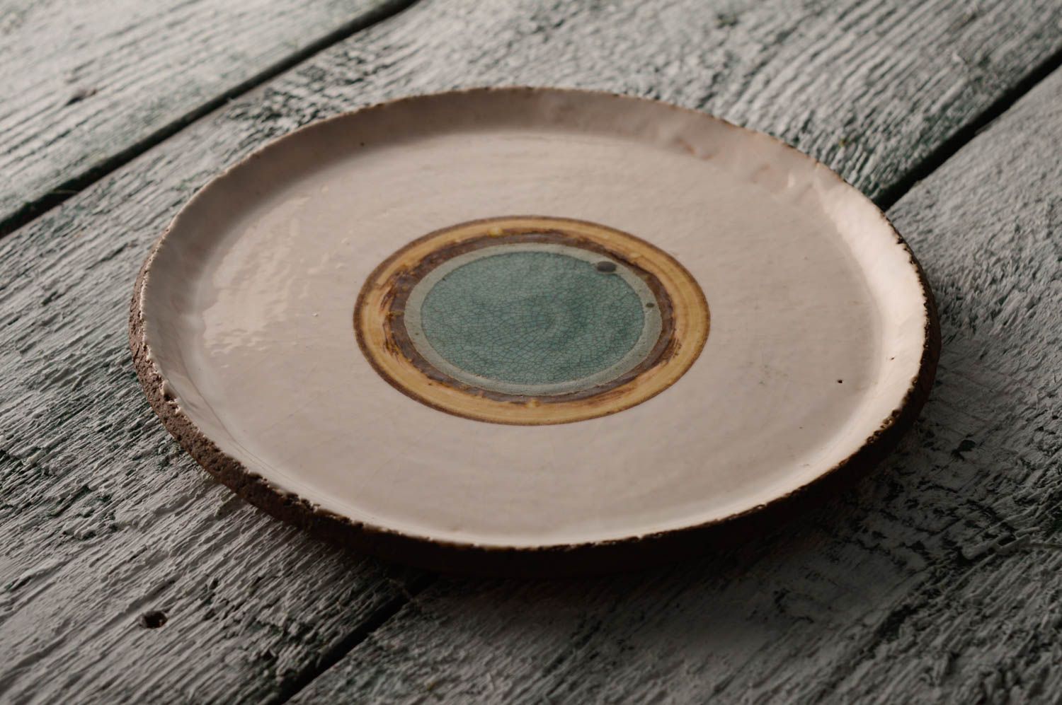 Керамическая тарелка из шамотной глины плоская фото 3