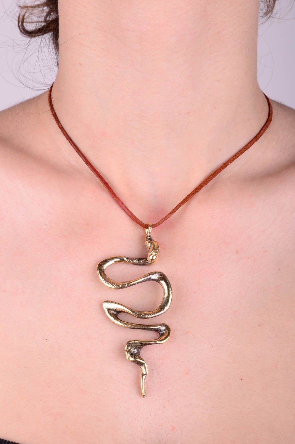 Unusual brass pendant stylish metal necklace accessory in shape of snake photo 3