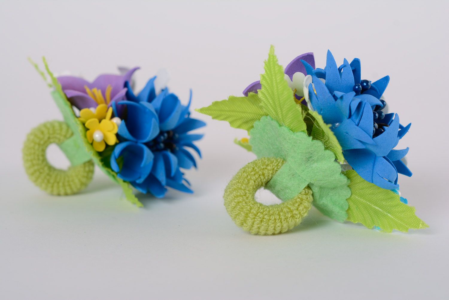 Künstlerische Haar Gummis aus Wildleder in Form von Feldblumen 2 Stück Handarbeit foto 4