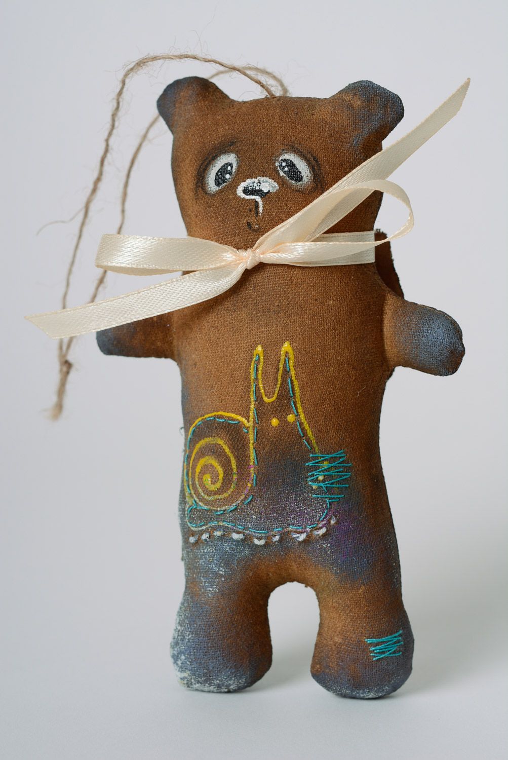 Peluche à suspendre ours en coton faite main décorative imprégnée de café photo 5