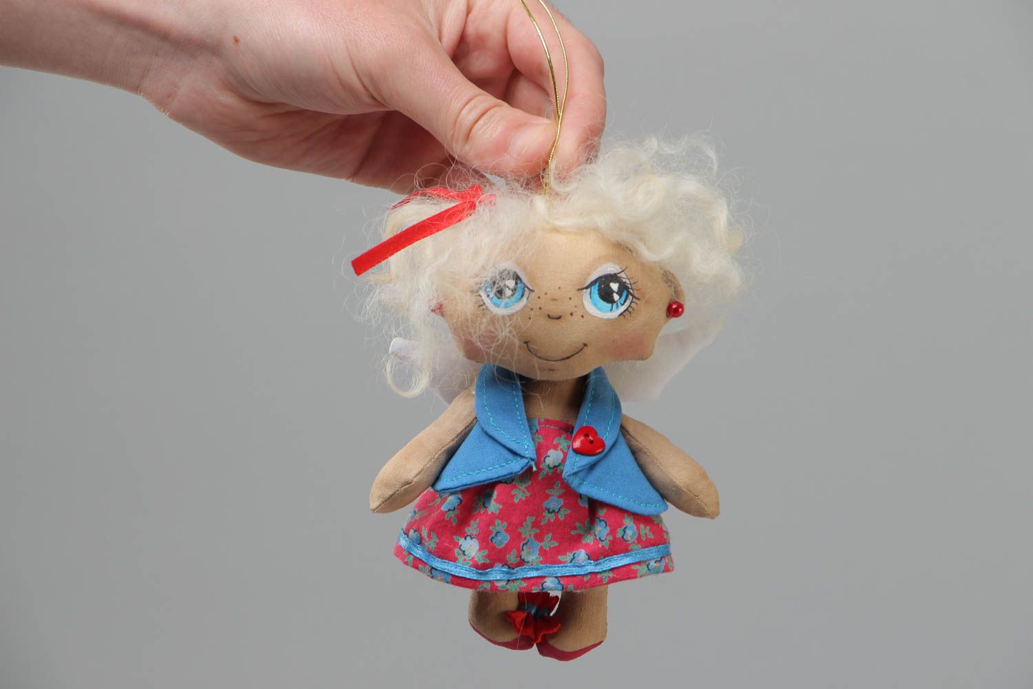 Маленькая кукла ручной работы из хлопчатобумажной ткани кофейная расписная фото 5