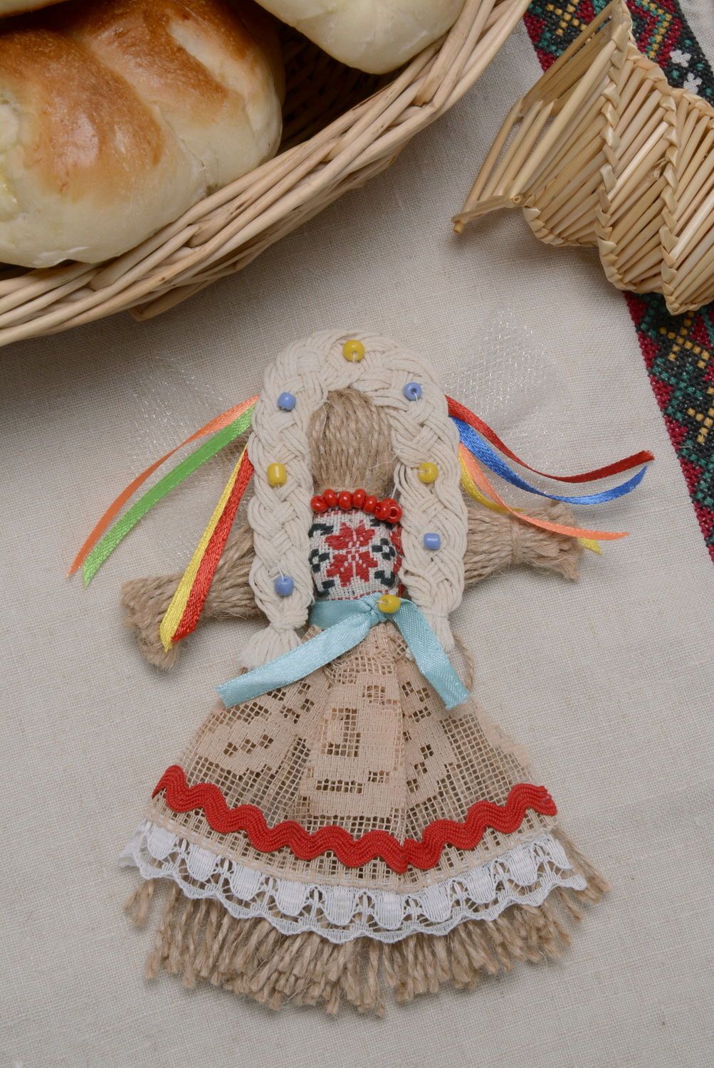 Bambola etnica di stoffa fatta a mano amuleto talismano giocattolo slavo
 foto 6