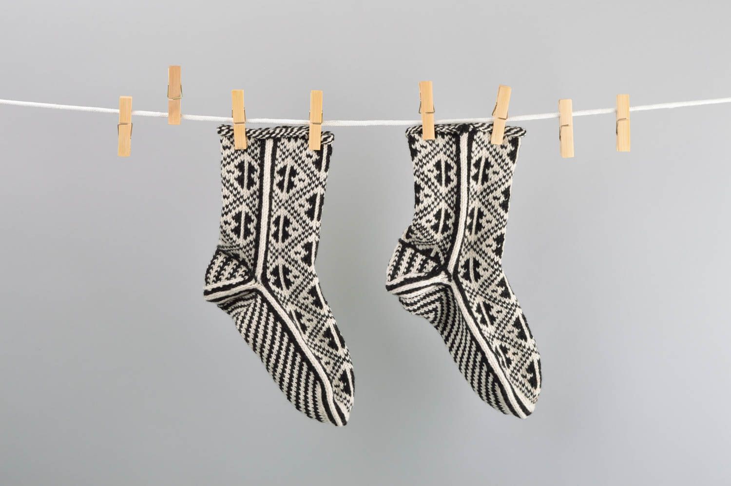 Носки ручной работы шерстяные носки из шерсти женские носки черно-белые фото 1
