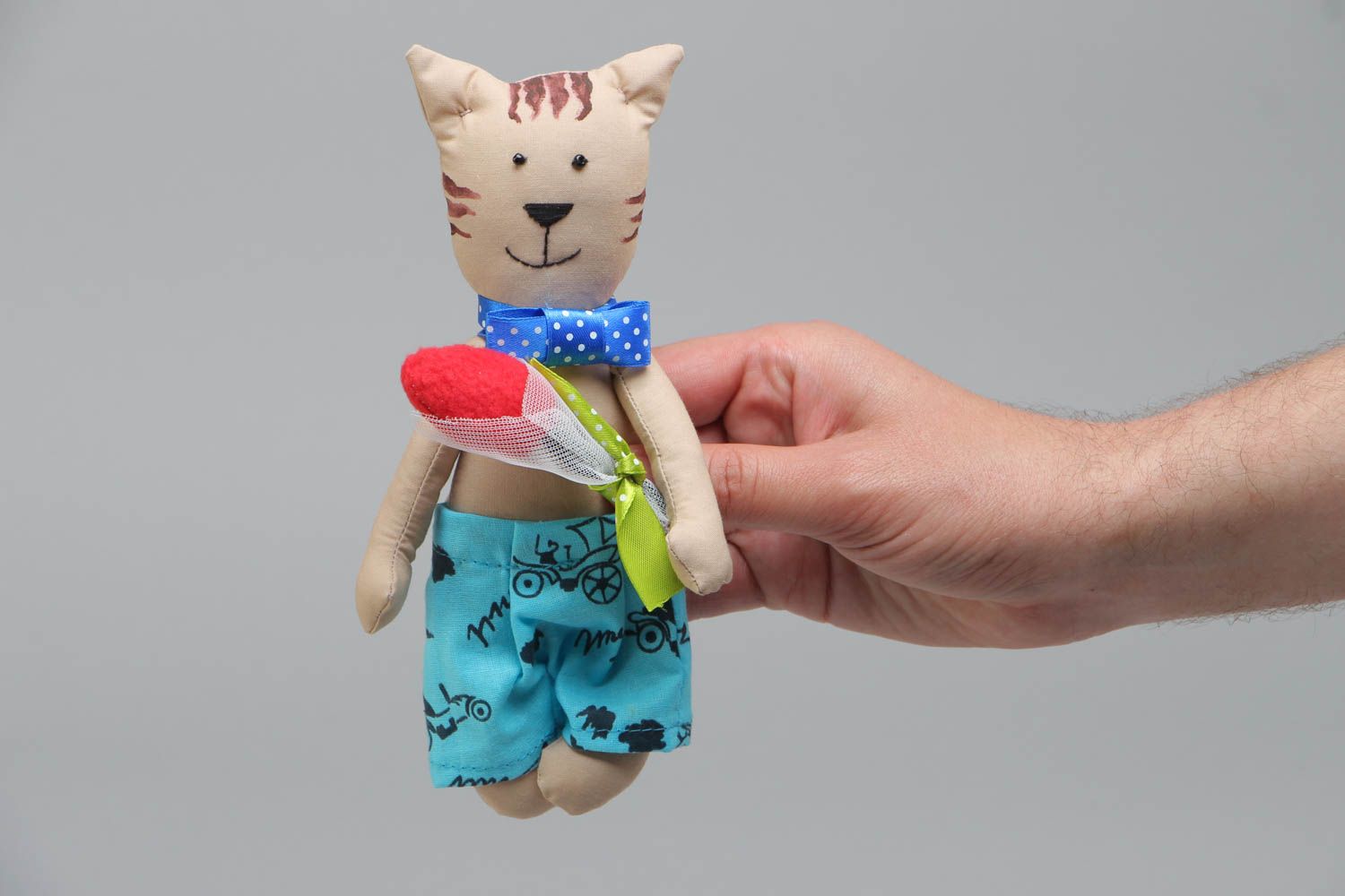 Авторская тканевая игрушка ручной работы Мартовский кот из хлопка и атласа  фото 5