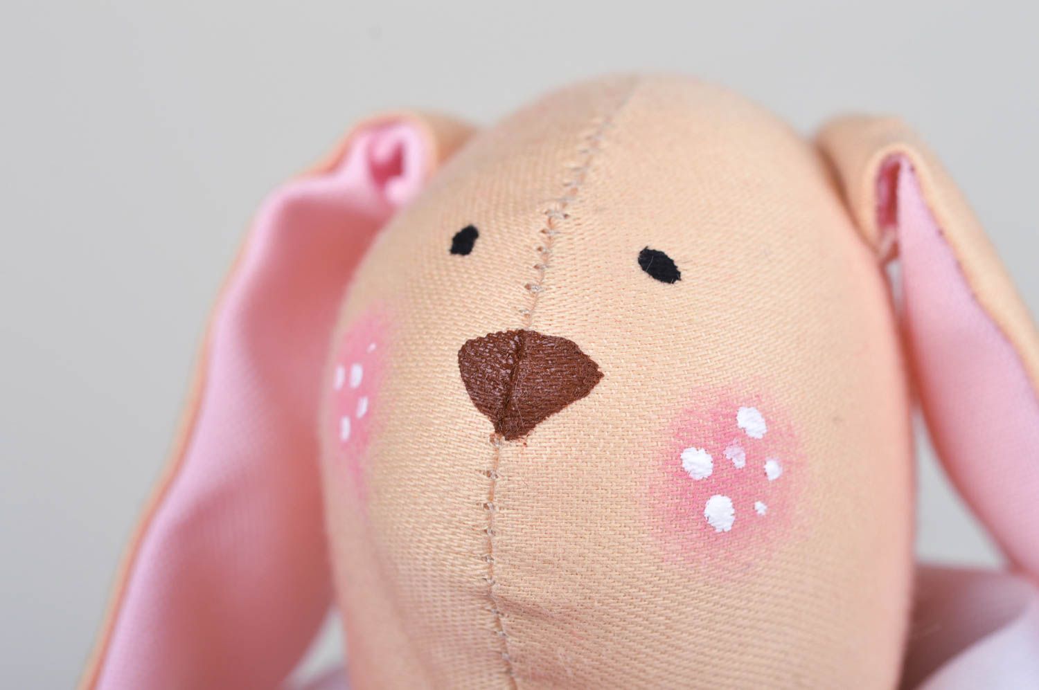 Стильный подарок ручной работы игрушка заяц из ткани авторская игрушка фото 5