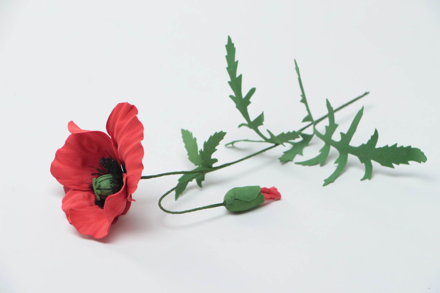 Fleur décorative en foamiran faite main originale en forme de coquelicot rouge photo 2