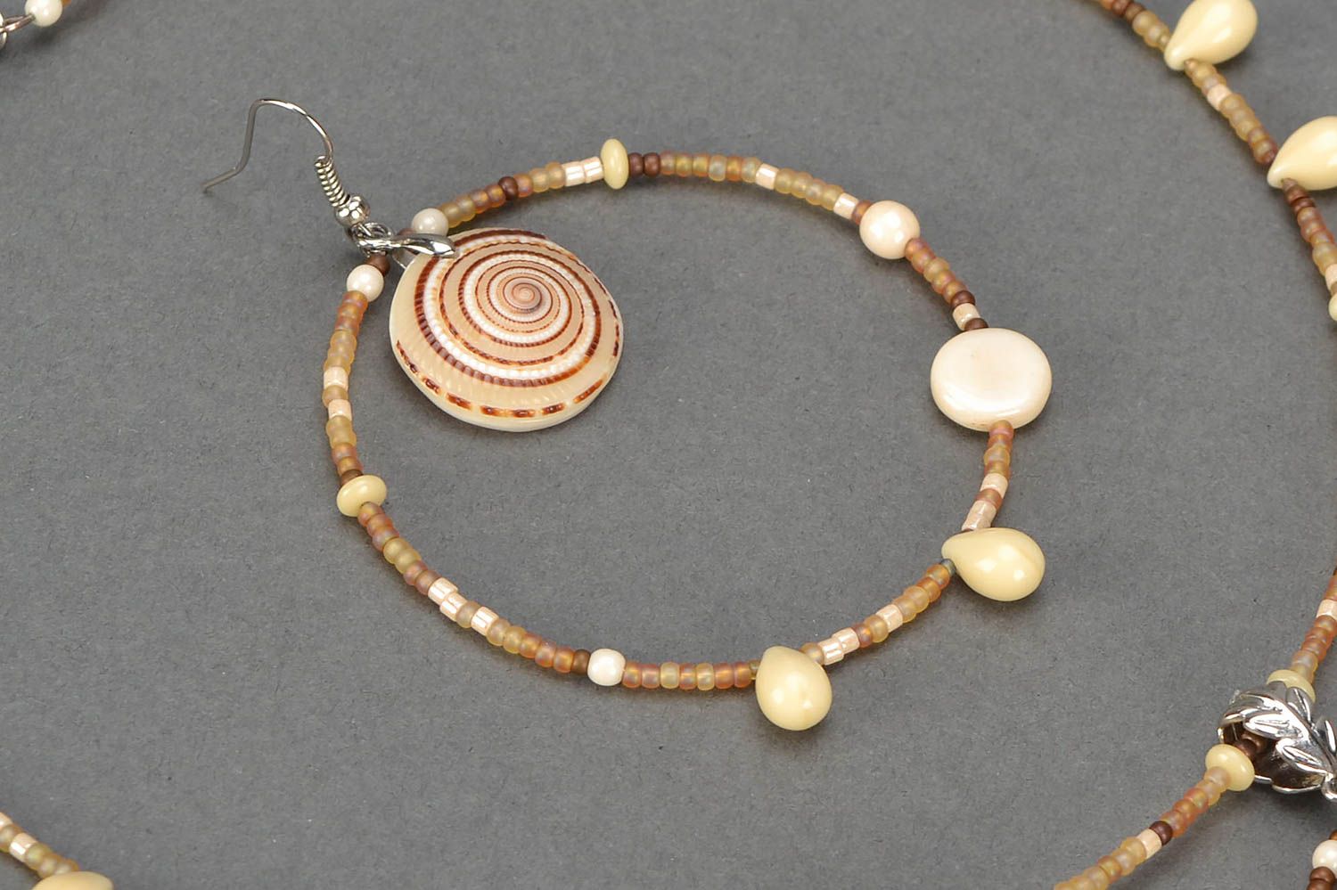 Beautiful handmade beaded hoop earrings with nacre and seashell in marine style photo 4