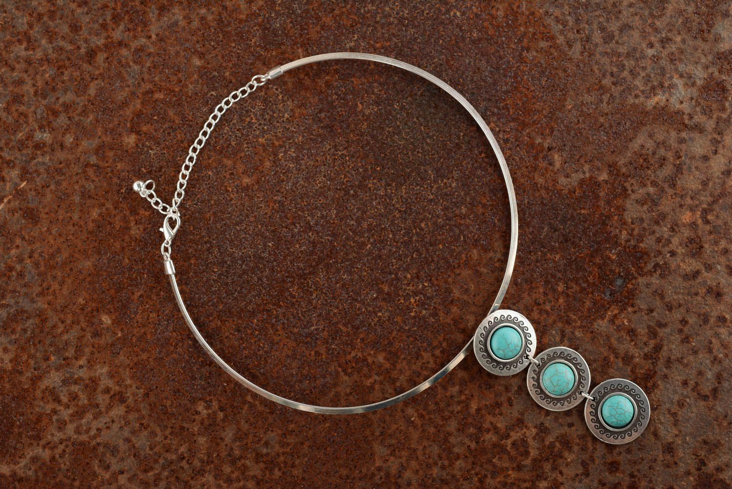 Metal necklace with turquoise photo 1