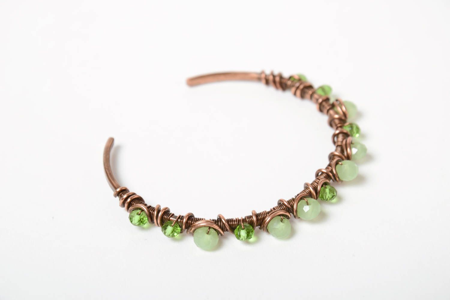 Handmade laconic wire wrap copper wrist bracelet with quartz beads for women photo 3