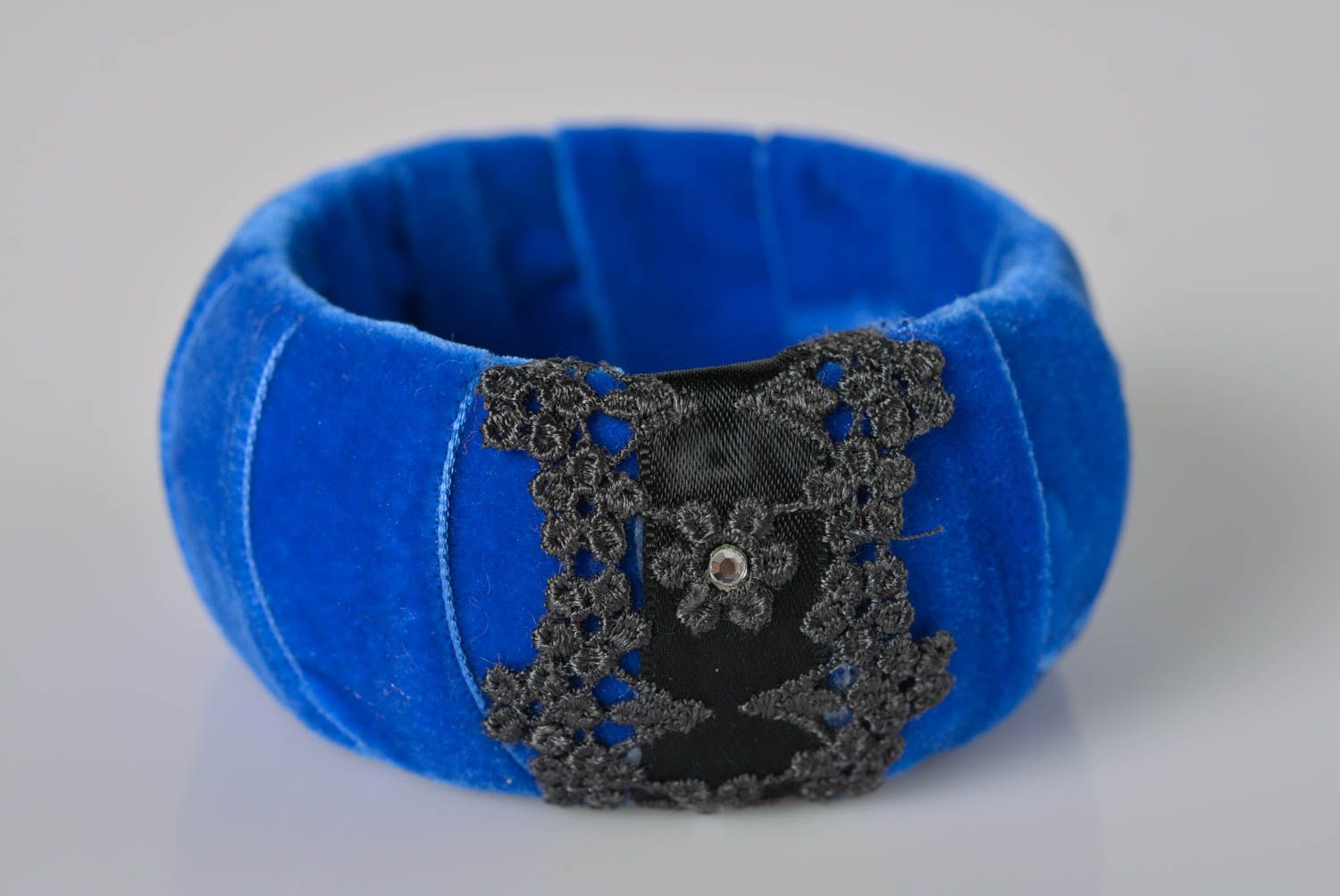 Bracelet bleu Bijou fait main Accessoire femme vintage en velours avec dentelle photo 3