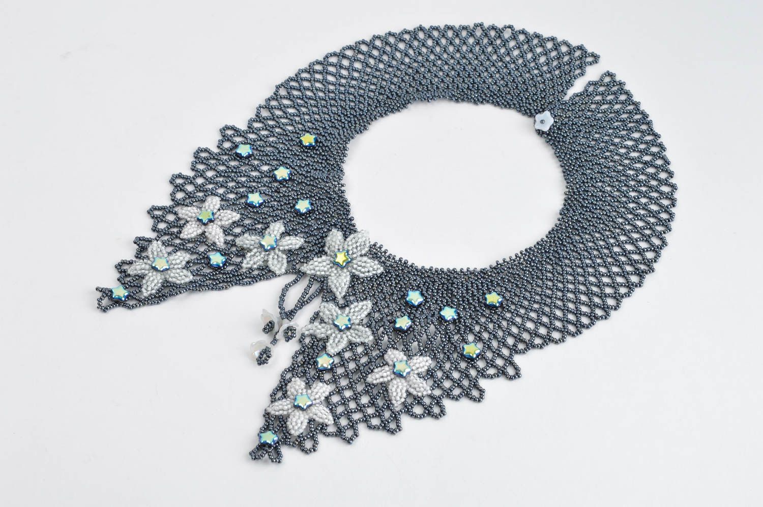 Collier tricoté col Bijou original large en perles de rocaille Accessoire femme photo 2