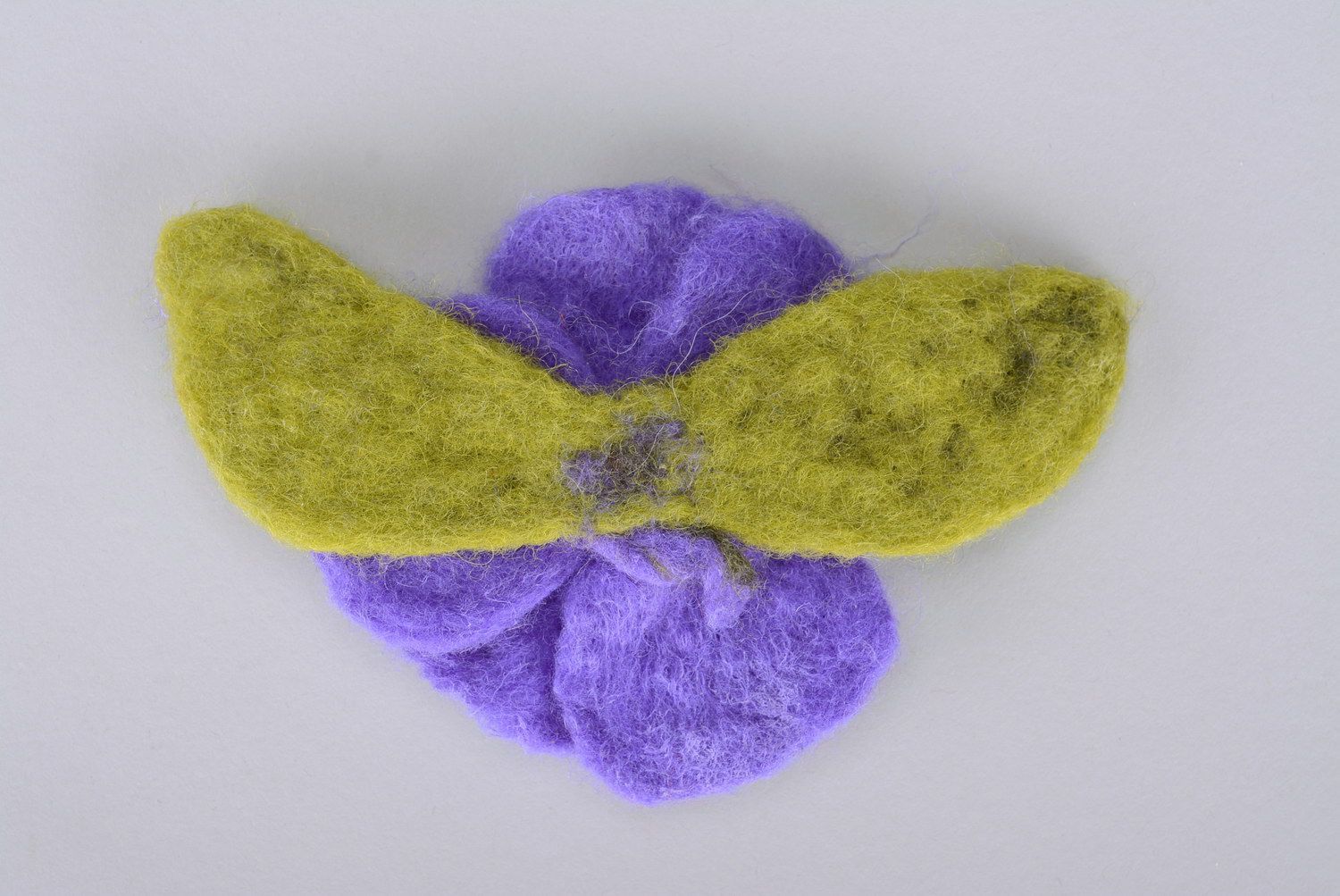 Broche originale Fleur en laine faite à la main photo 3