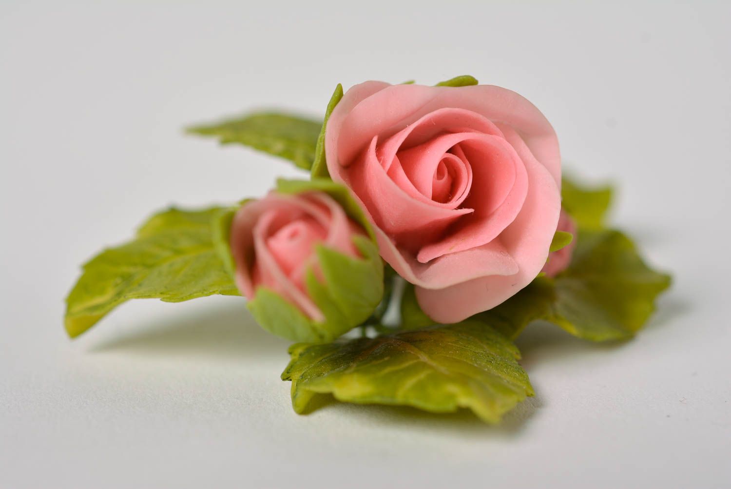 Broche con flores hecho a mano de arcilla polimérica original bonita Rosa foto 1