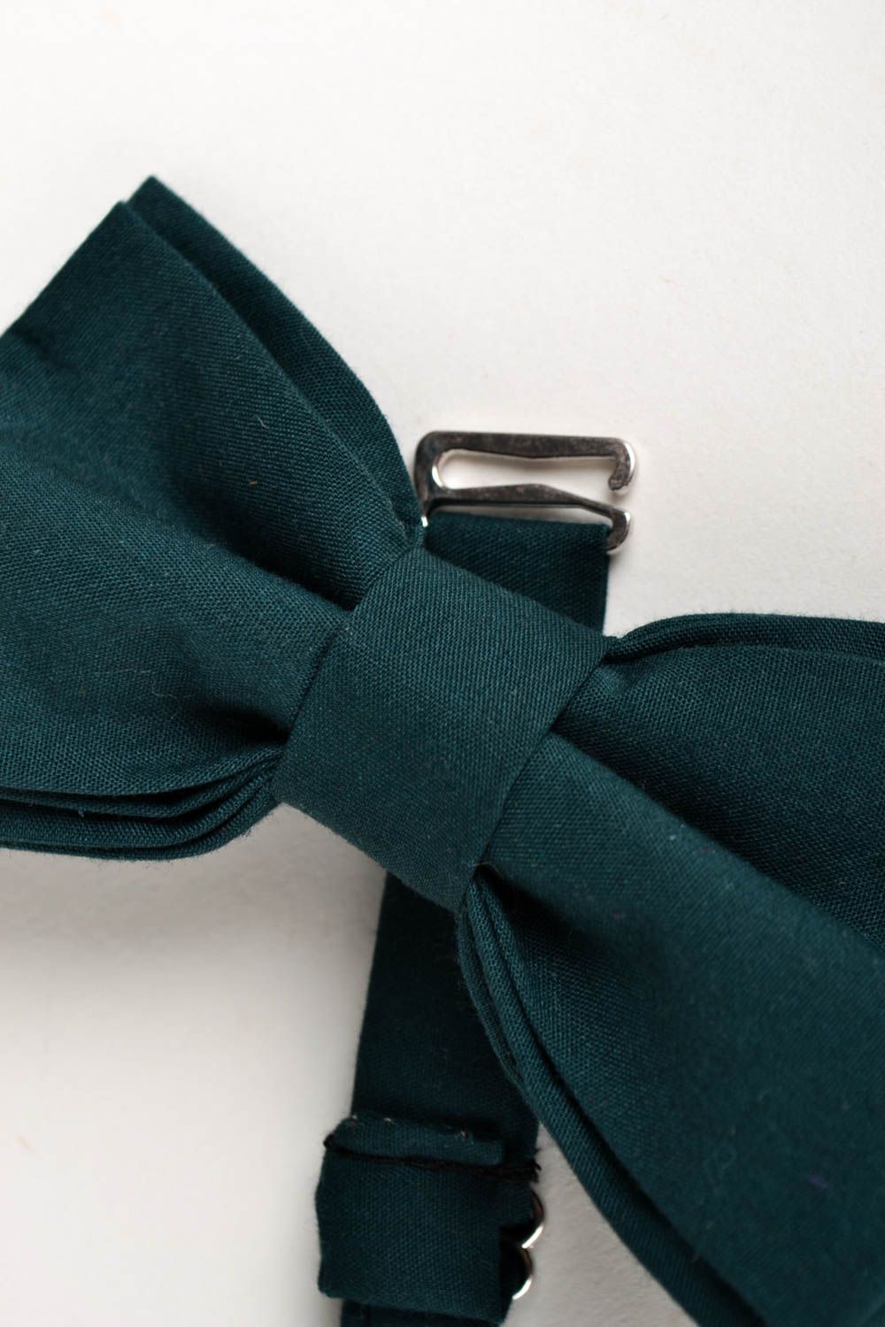 Corbata de lazo en color verde artesanal pajarita moderna accesorio unisex foto 3