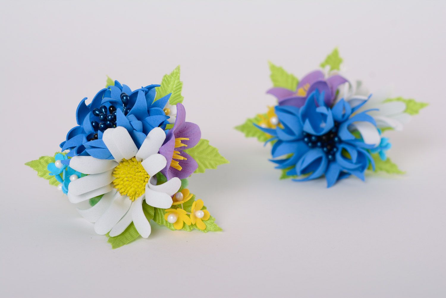 Künstlerische Haar Gummis aus Wildleder in Form von Feldblumen 2 Stück Handarbeit foto 1
