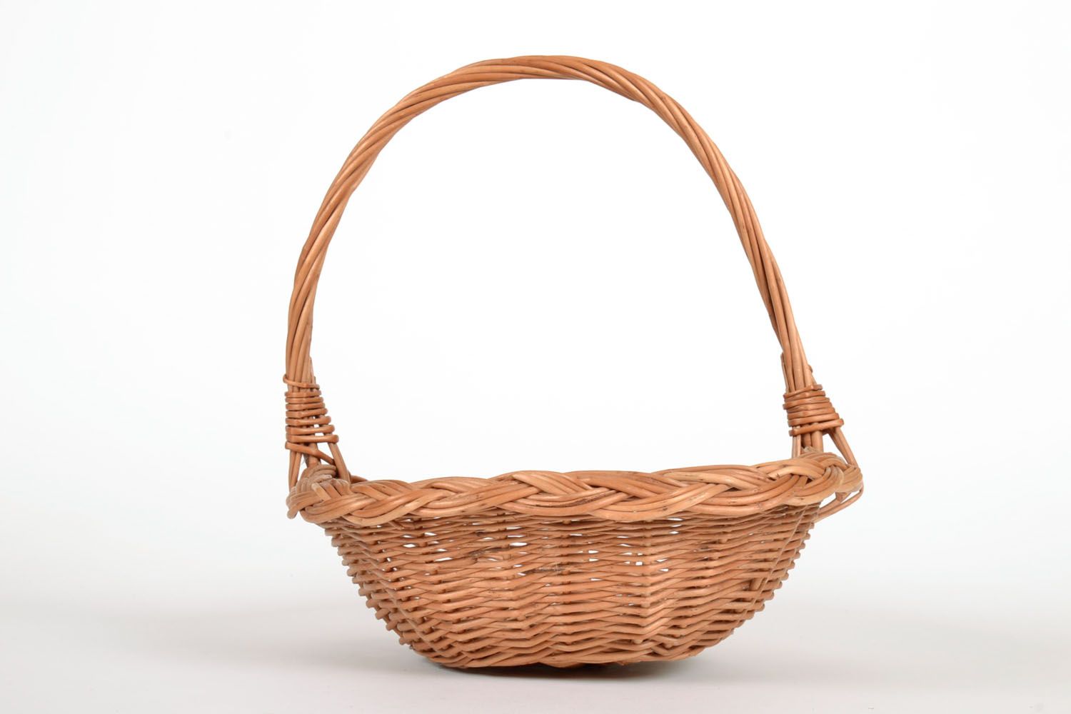 Broad basket with handle photo 2