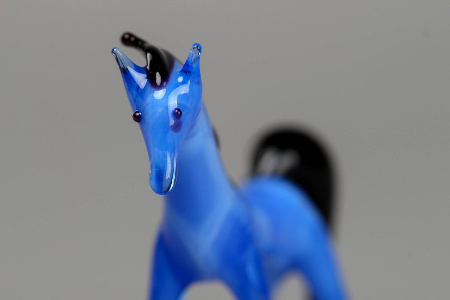 Handmade Lampwork Figure aus Glas Blaues Pferd foto 3