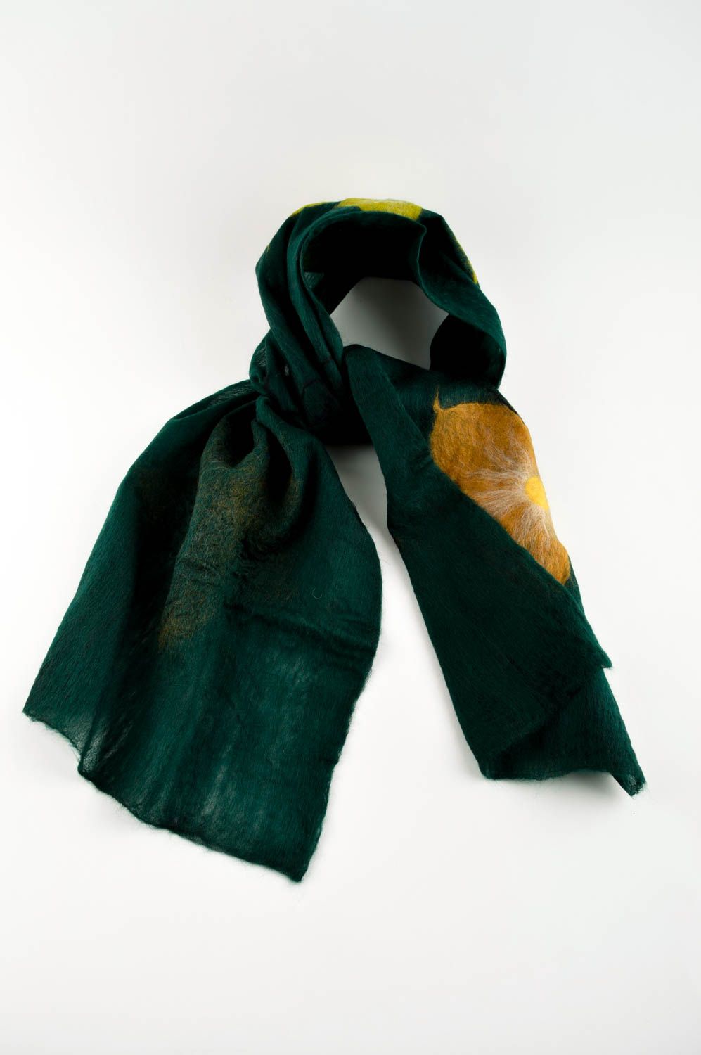Écharpe laine de mérinos faite main Châle femme vert foncé fleur Cadeau original photo 2