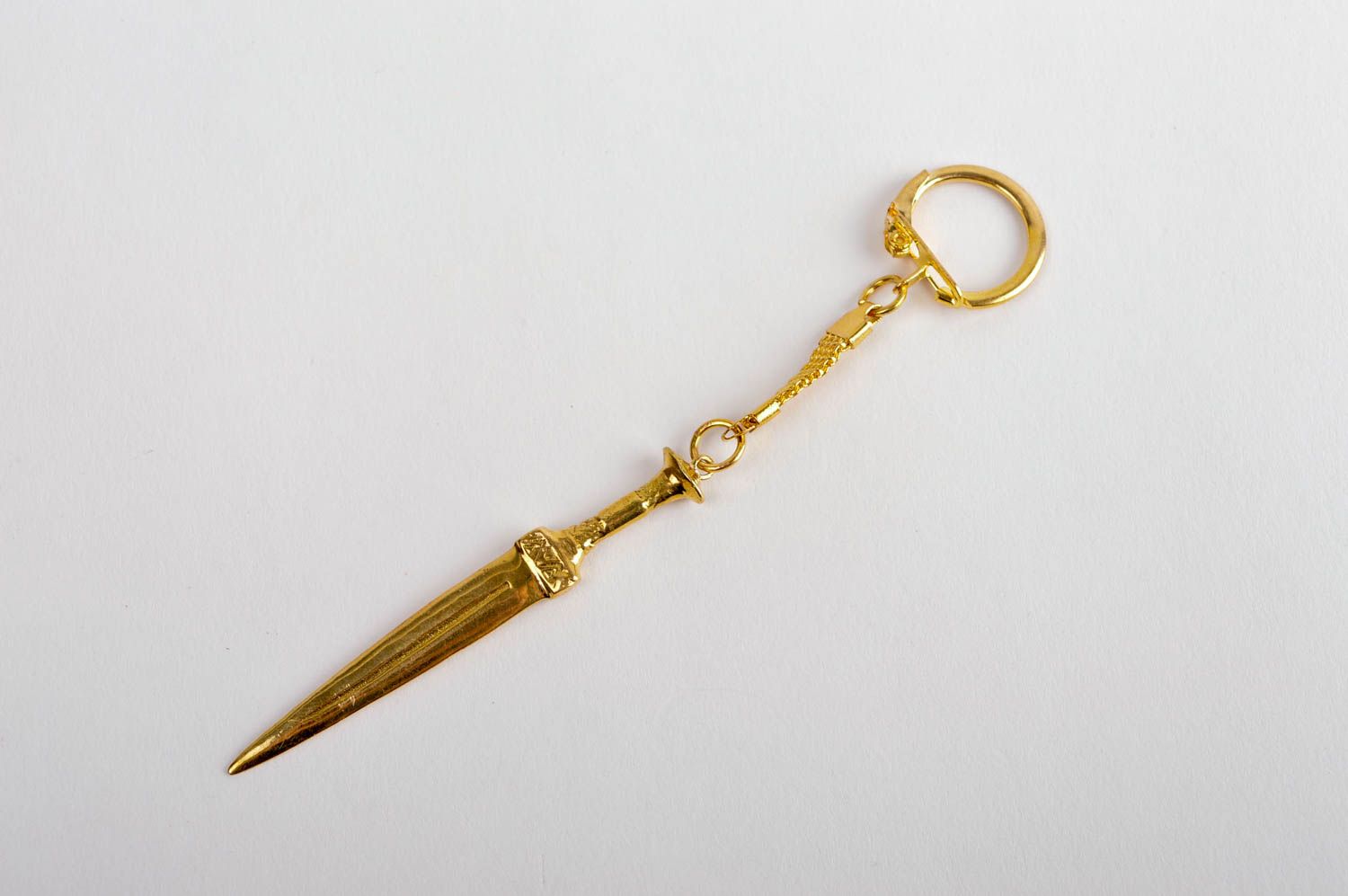 Llavero de metal hecho a mano regalo para amigos accesorio para llaves espada foto 3