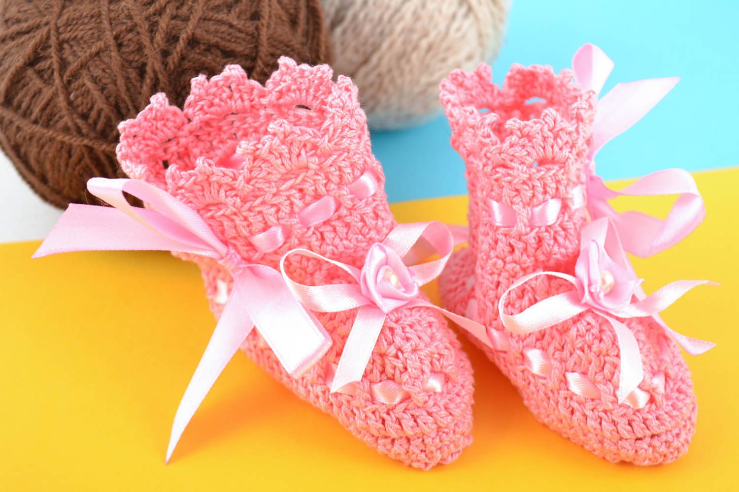 Handmade bright pink crocheted baby girl shoes with satin ribbons lacy booties photo 1