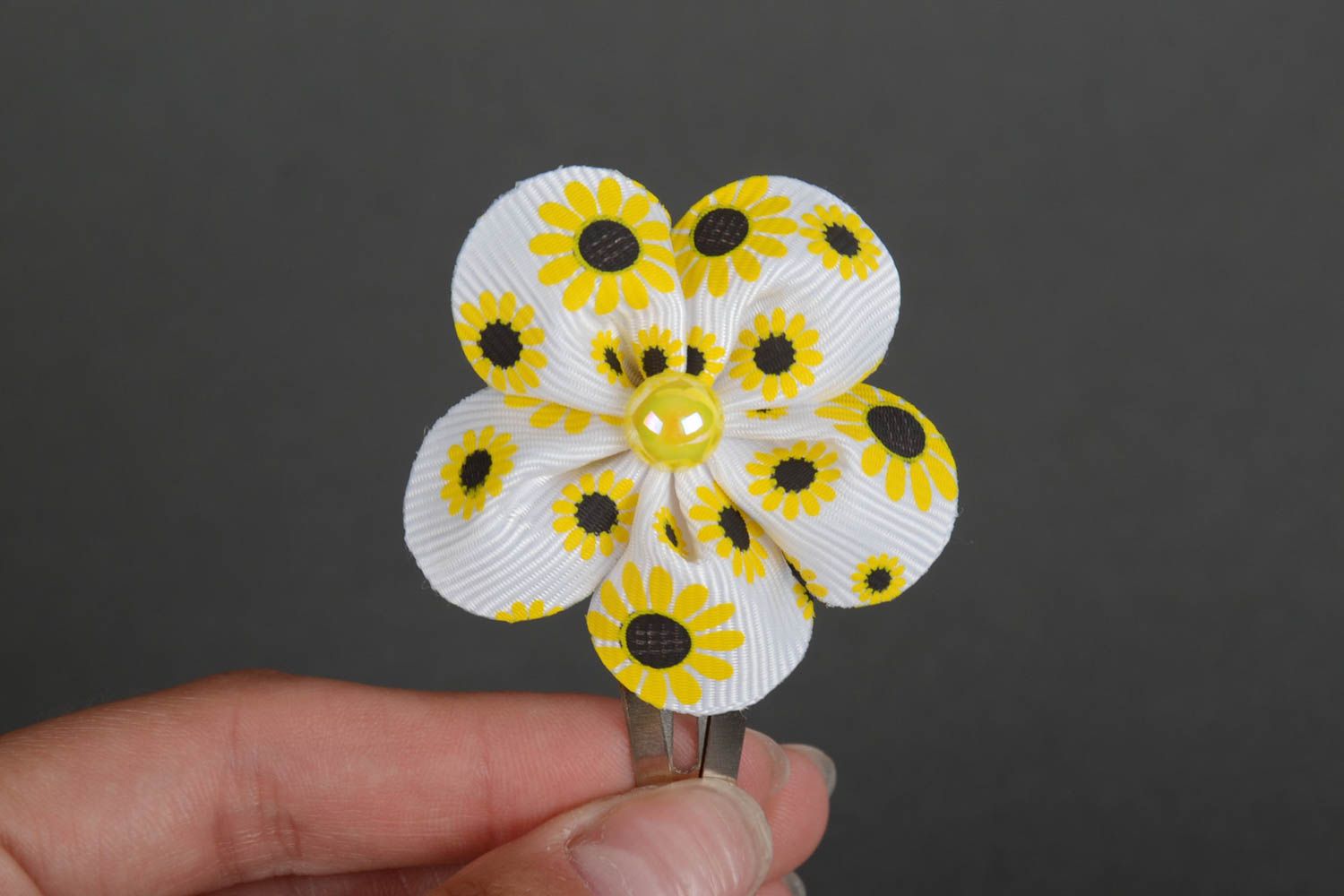 Decorative metal hair clip with small white and yellow ribbon flower with bead  photo 5