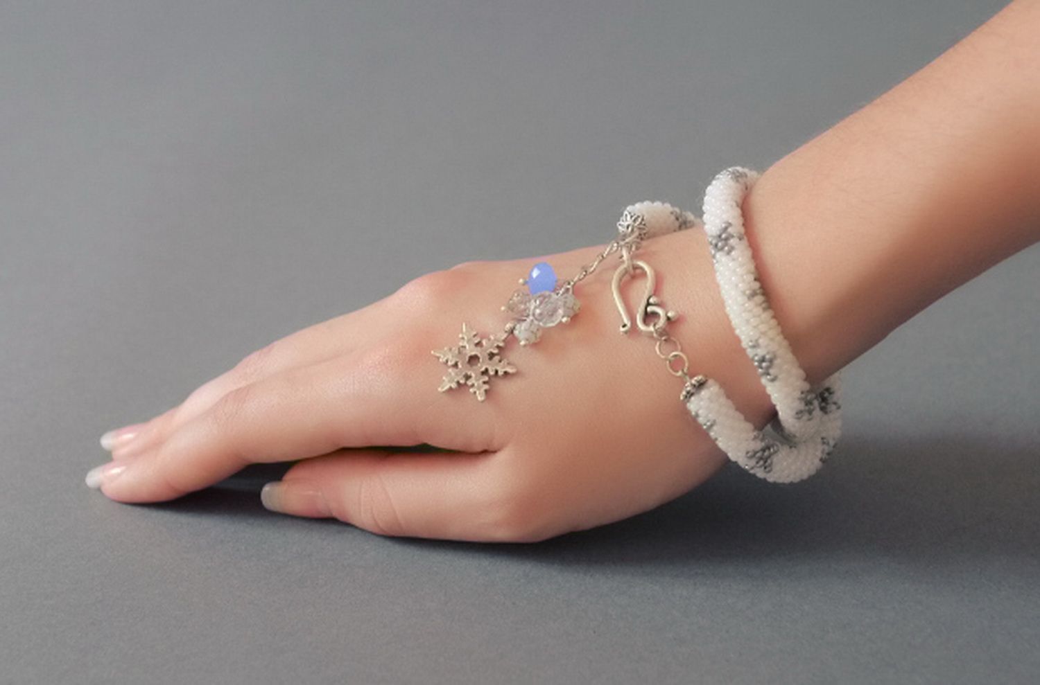 Plaited bracelet made from Czech beads photo 9