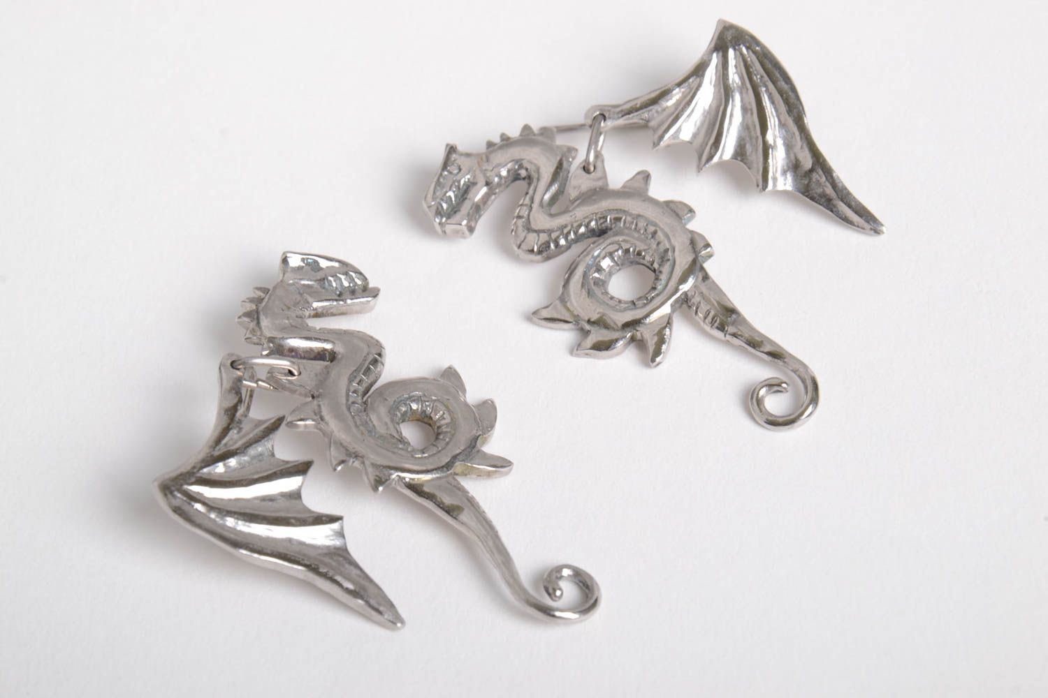 Boucles d'oreilles dragon Bijou fait main en acier inox pendantes Cadeau femme photo 3