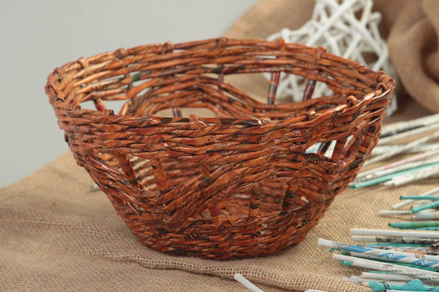 Handmade wooden straw 10 inches wide yarn basket 0,37 lb photo 1