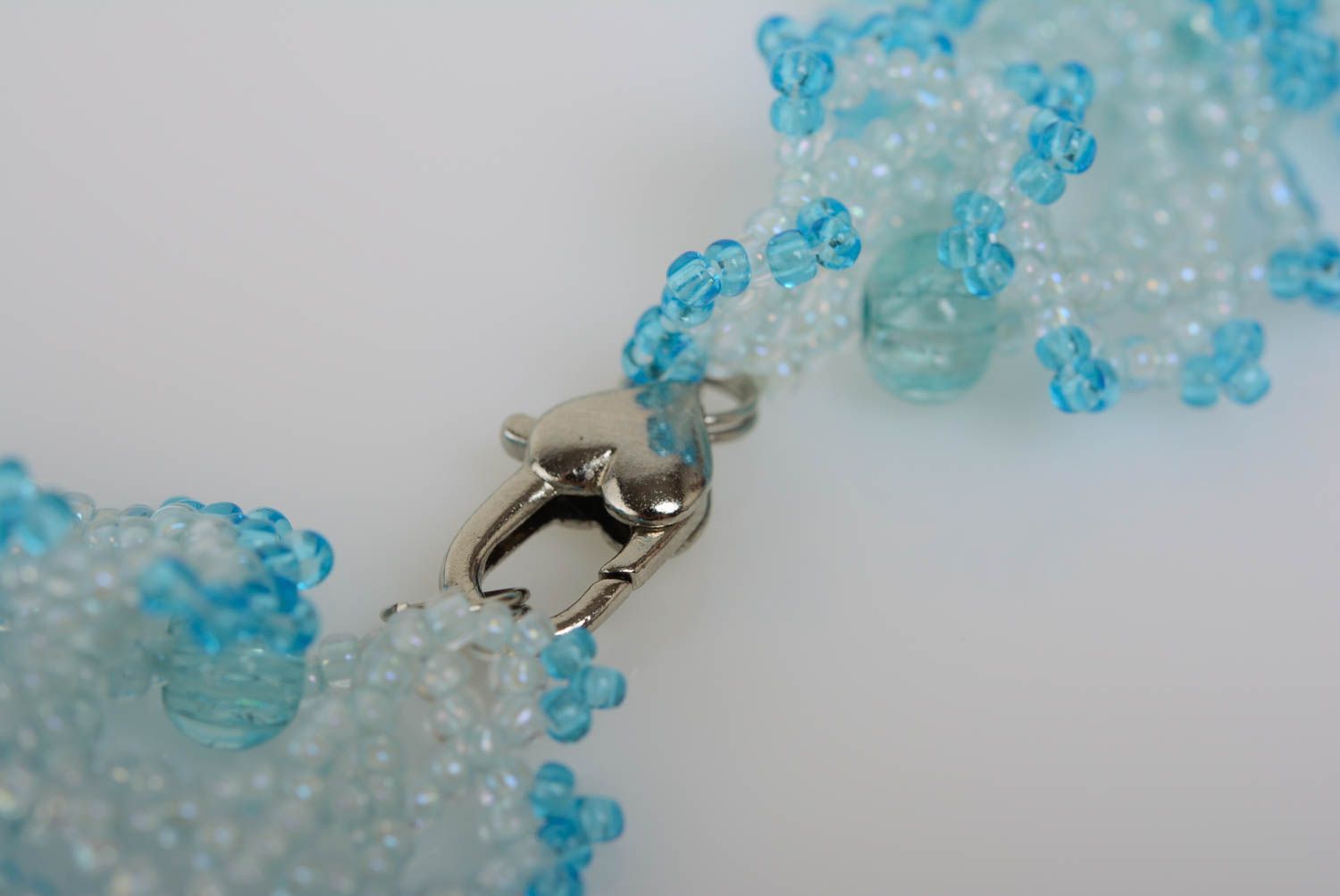 Handmade stylish romantic airy beaded necklace of gentle blue color photo 5