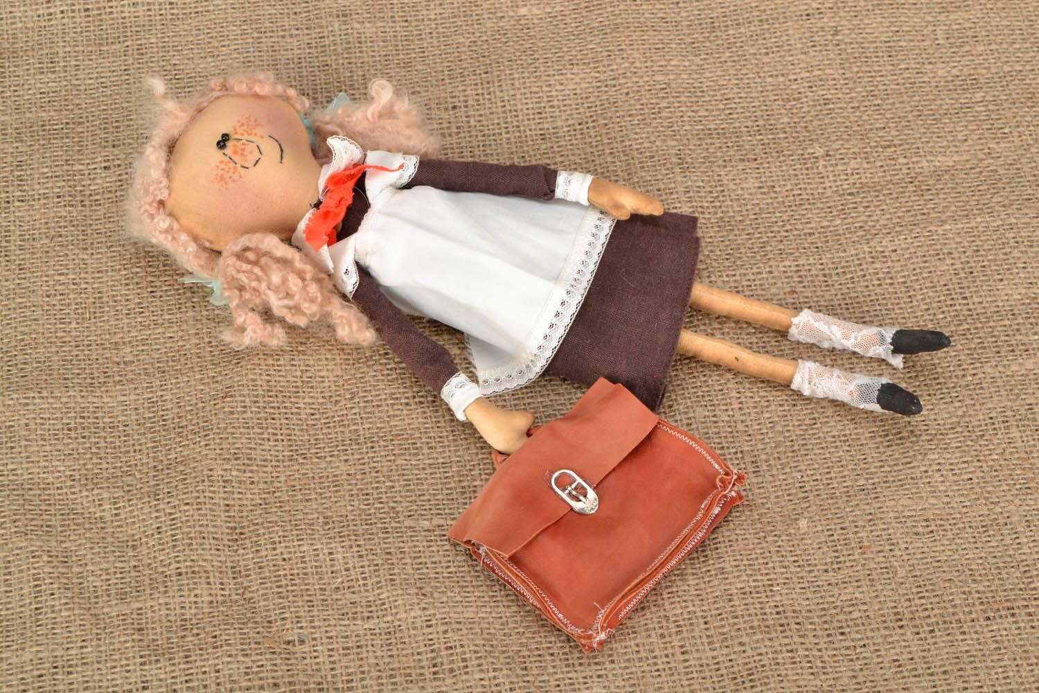 Muñeca escolar foto 1