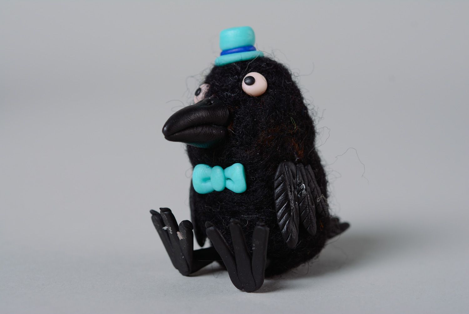 Валяная игрушка ворона миниатюрная фото 2