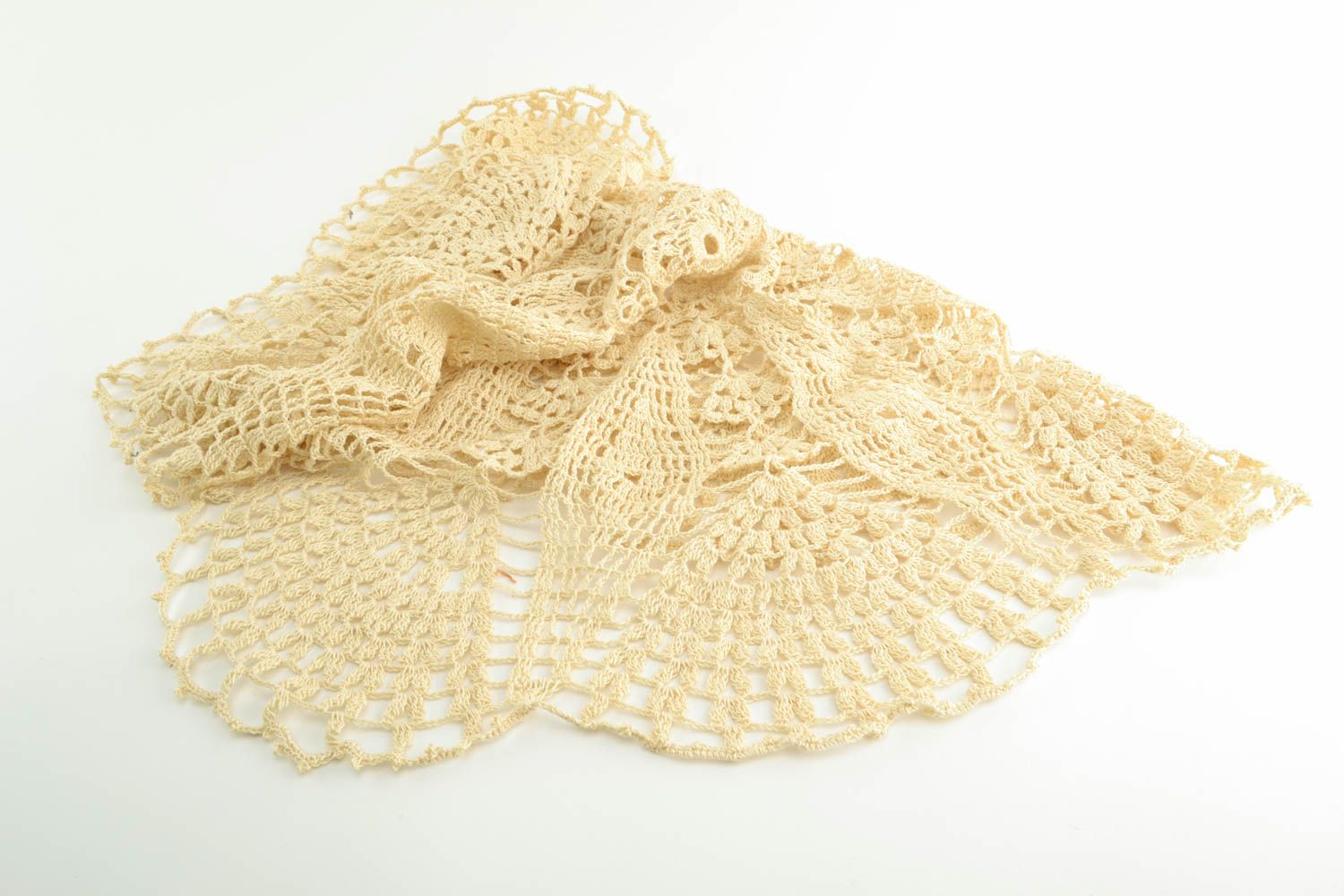 Nappe ajourée tricotée au crochet faite main originale de couleur beige photo 5