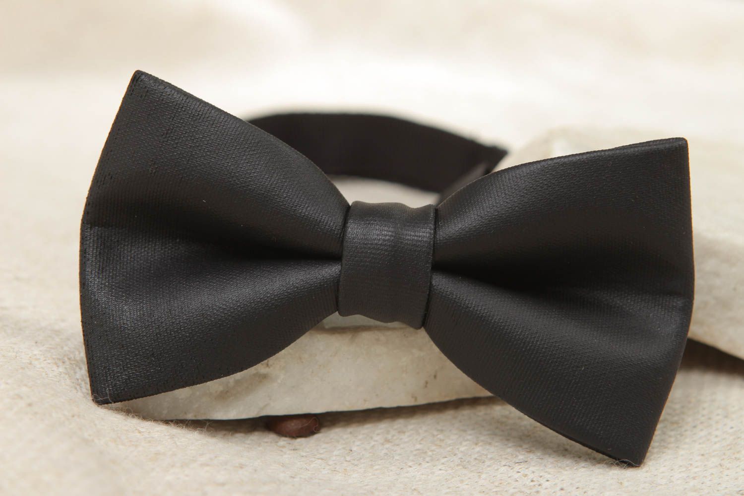 Black satin bow tie photo 5