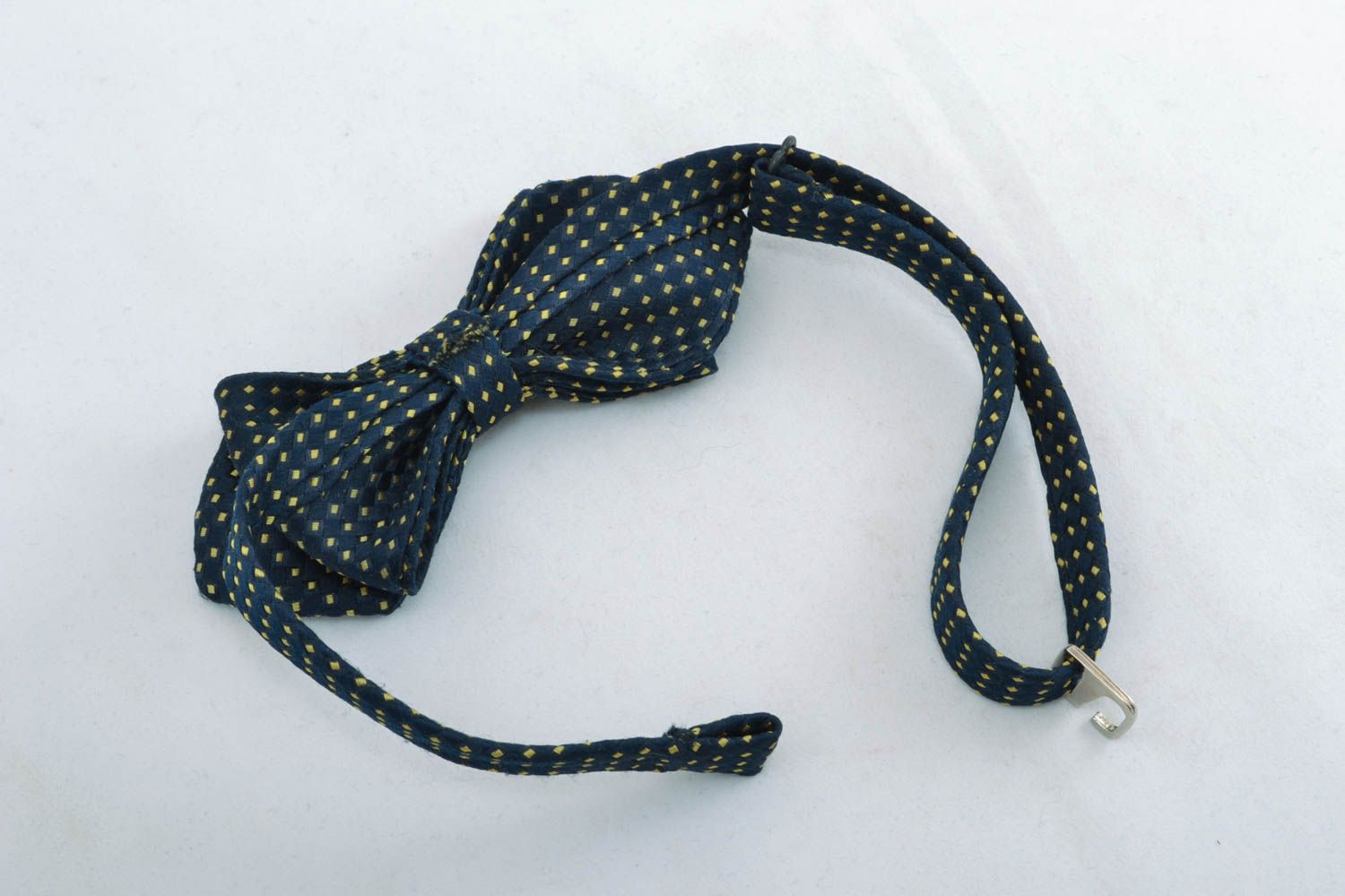 Bow tie with fastener photo 3