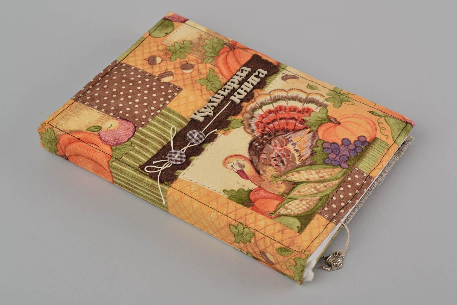 Handmade scrapbooking culinary book with colorful cotton fabric cover photo 3