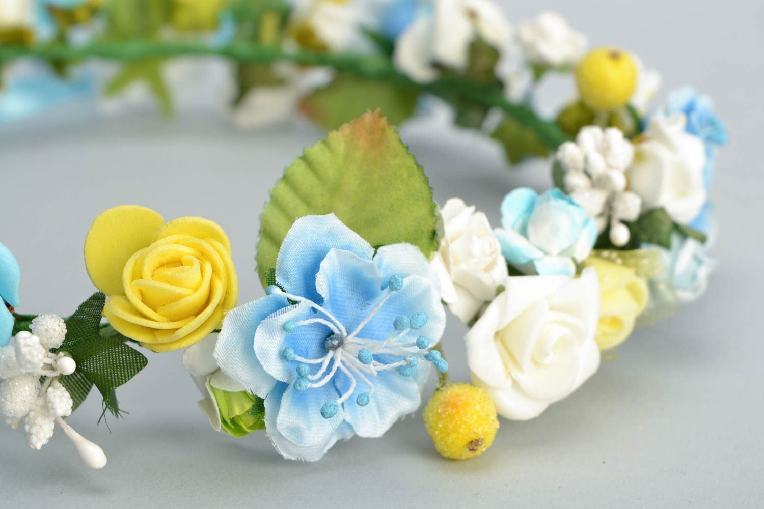 Festive headband with artificial flowers photo 4