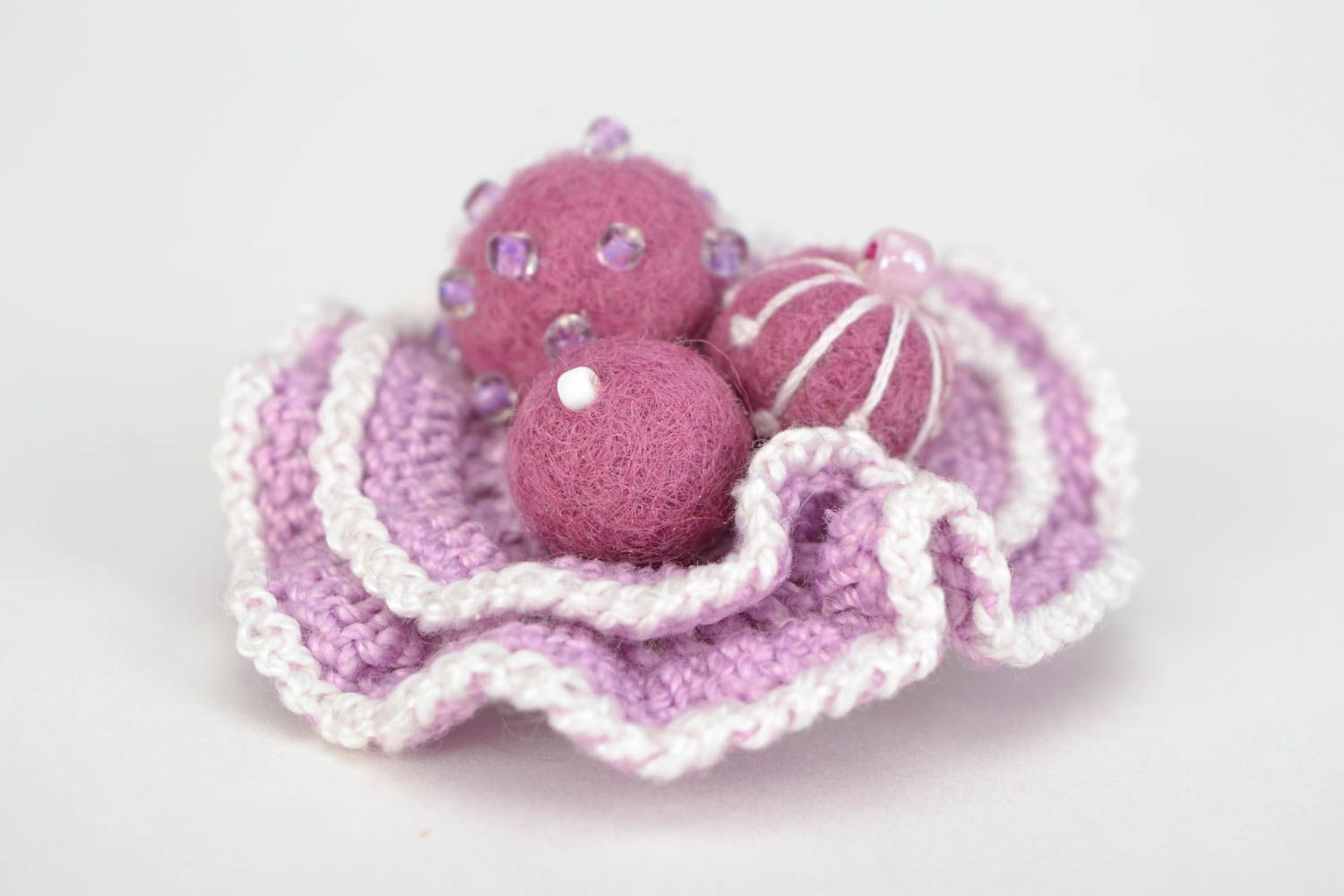 Handmade crochet cotton brooch in the shape of lilac flower photo 3