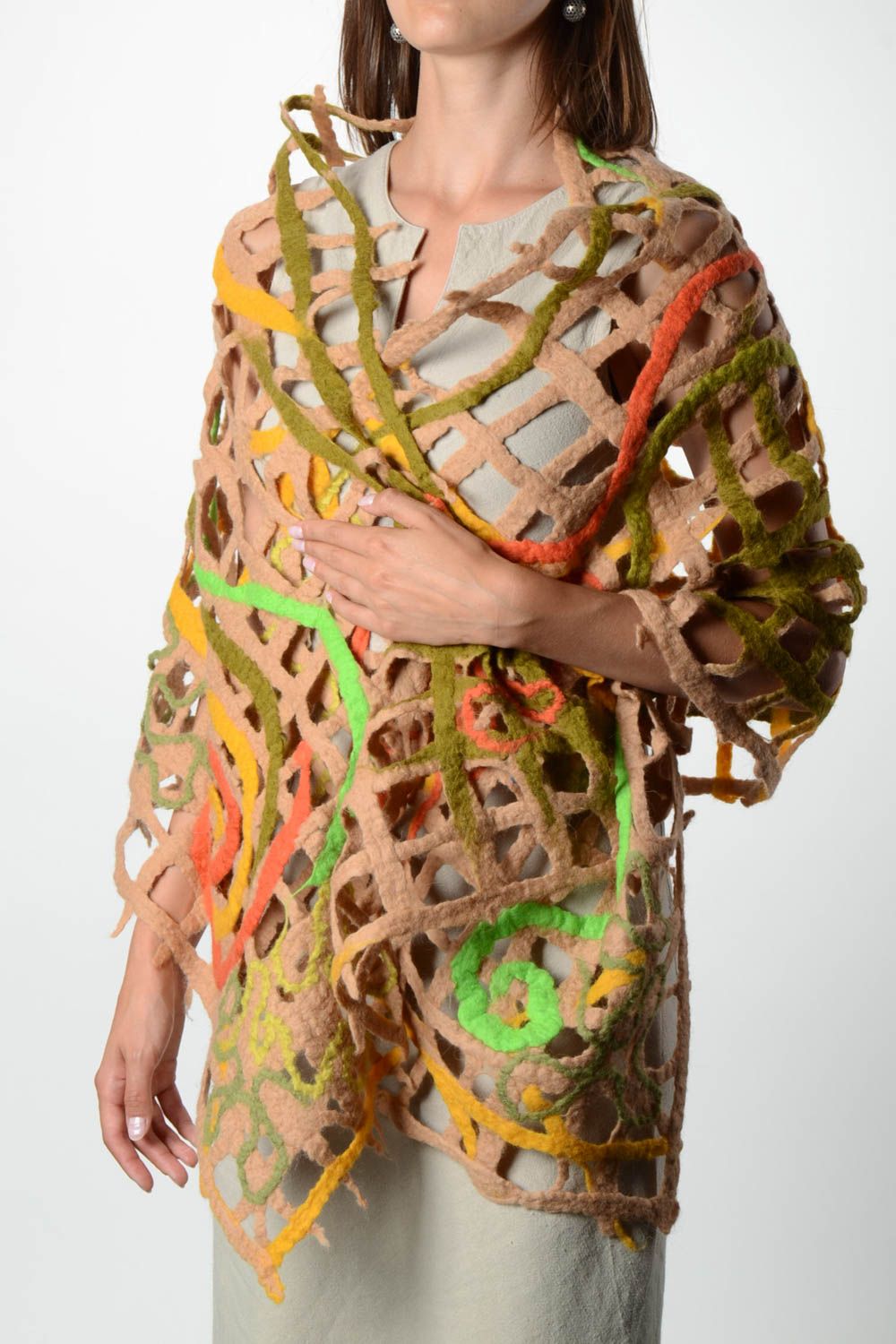 Женский шарф палантин ручной работы валяный палантин шерстяной шарф сетчатый фото 1
