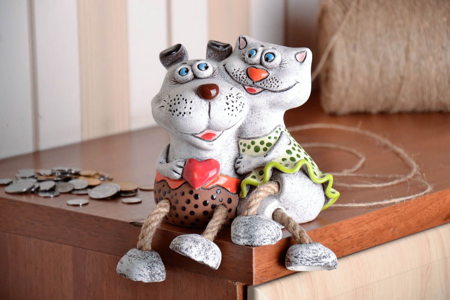 Salvadanaio fatto a mano di argilla gatto e cane in ceramica regalo originale  foto 3