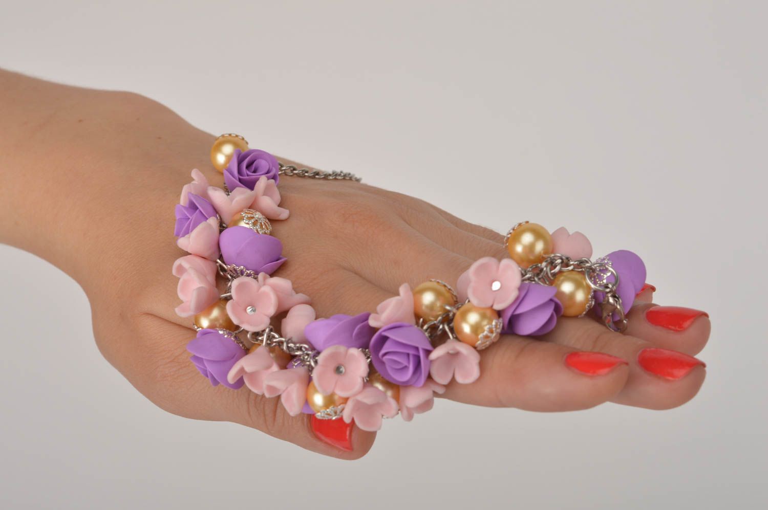 Bracelet fleurs en pâte polymère Bijou fait main rose mauve élégant Cadeau femme photo 2