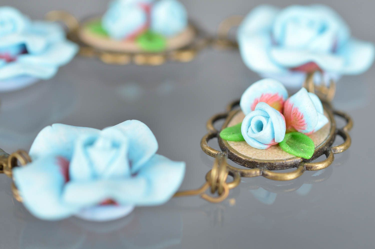 Нежный винтажный браслет с цветами из полимерной глины и металла для девушек фото 5